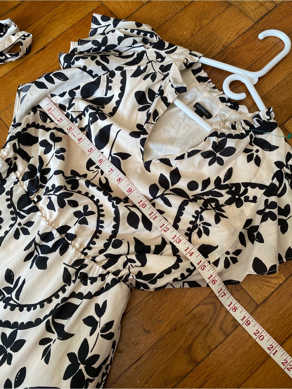 Ann Taylor Floral Print Midi Dress Small Black Ivory Flutter Sleeve Belted Lined - Picture 6 of 10